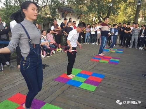 國(guó)產(chǎn)指壓板跳繩視頻,挑戰(zhàn)極限！國(guó)產(chǎn)指壓板跳繩視頻帶你領(lǐng)略運(yùn)動(dòng)風(fēng)采